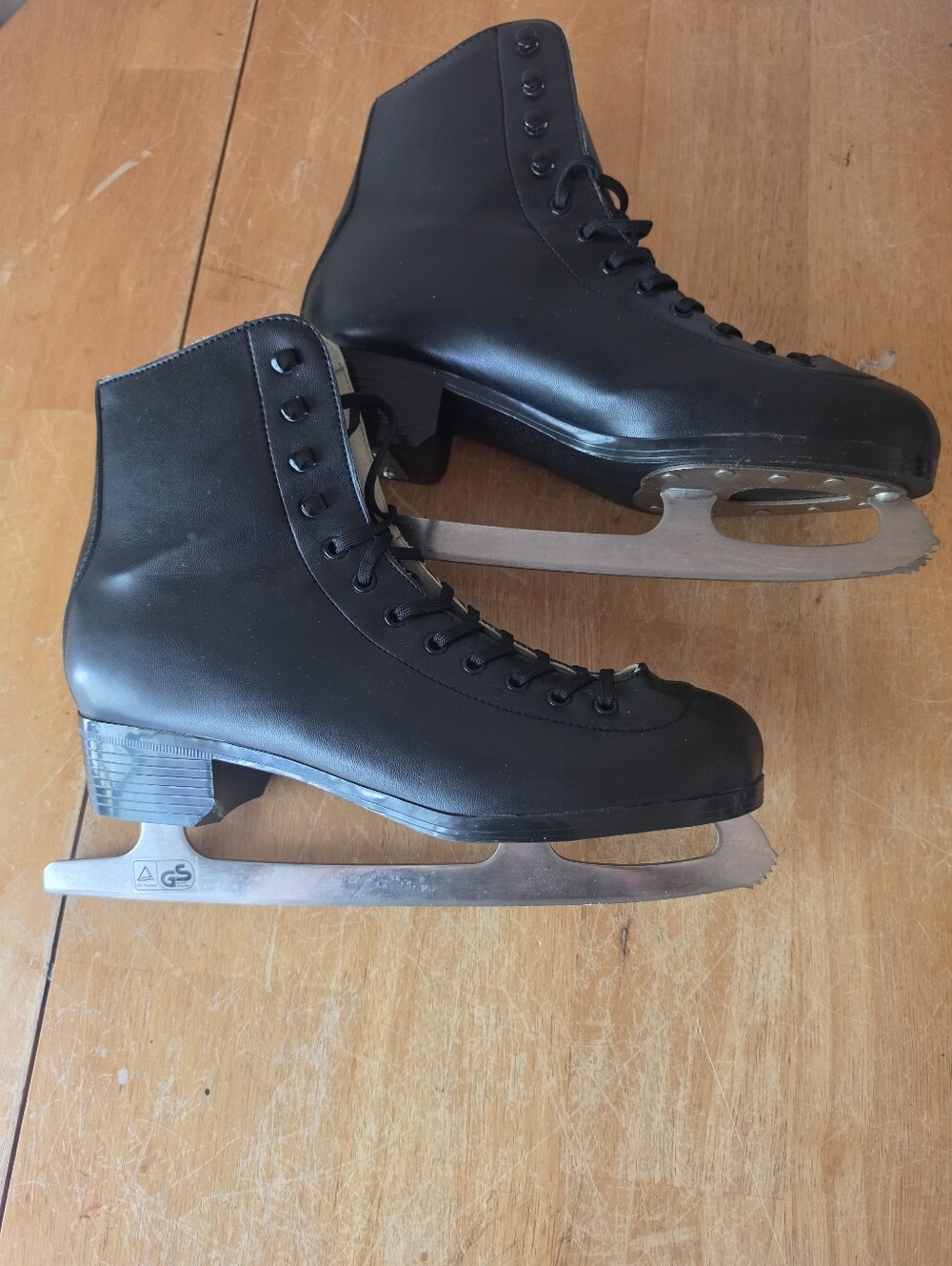 American Athletic Recreational Ice Skates  Men's Black Size 10 US